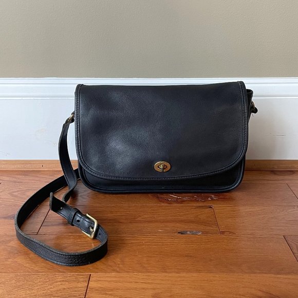 Coach Handbags - Vintage Coach Crossbody Bag